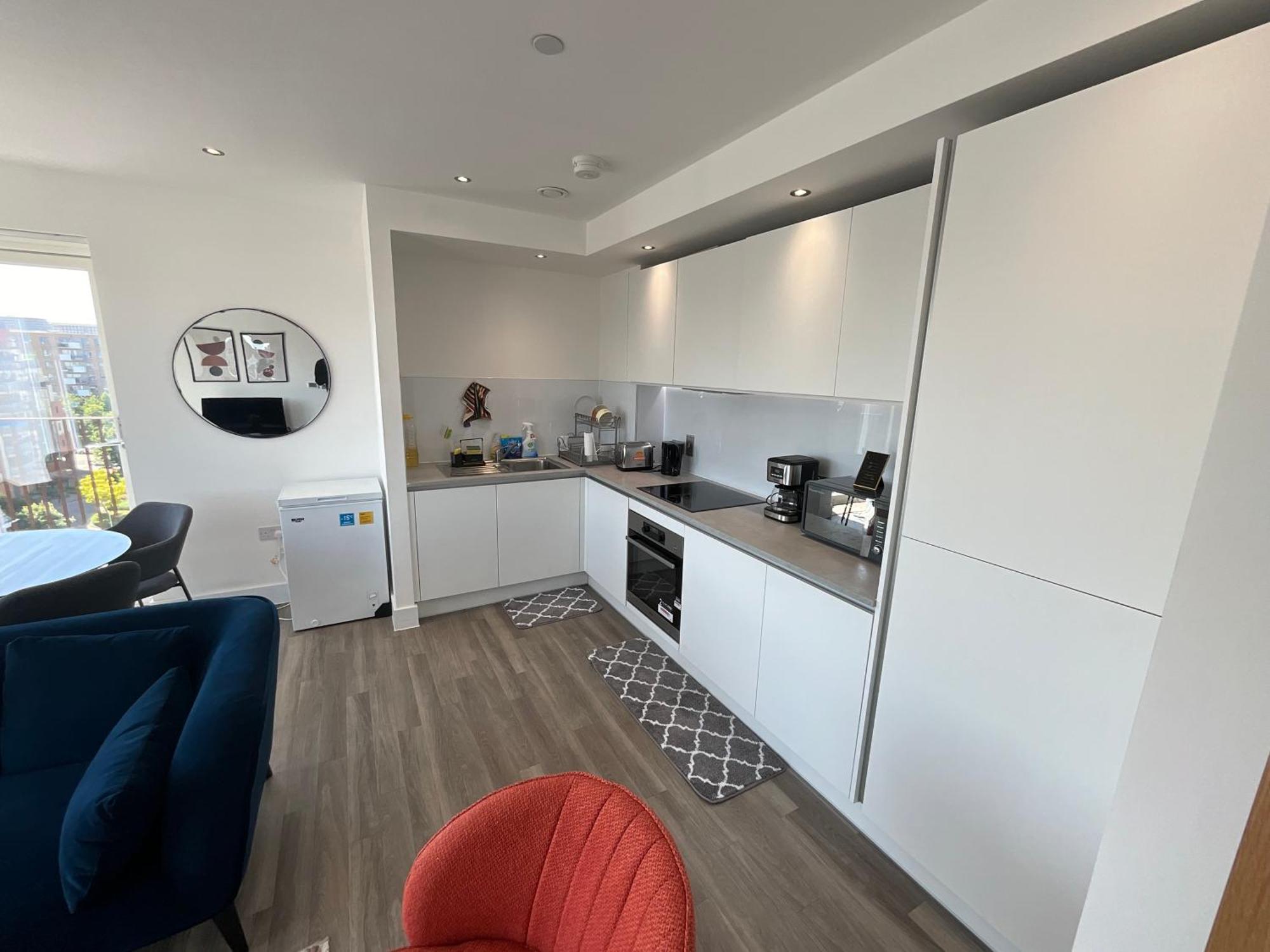 Deluxe Double Bed In Shared Apt Near Canary Wharf, City Airport & O2 Arena With Thames View London Eksteriør billede